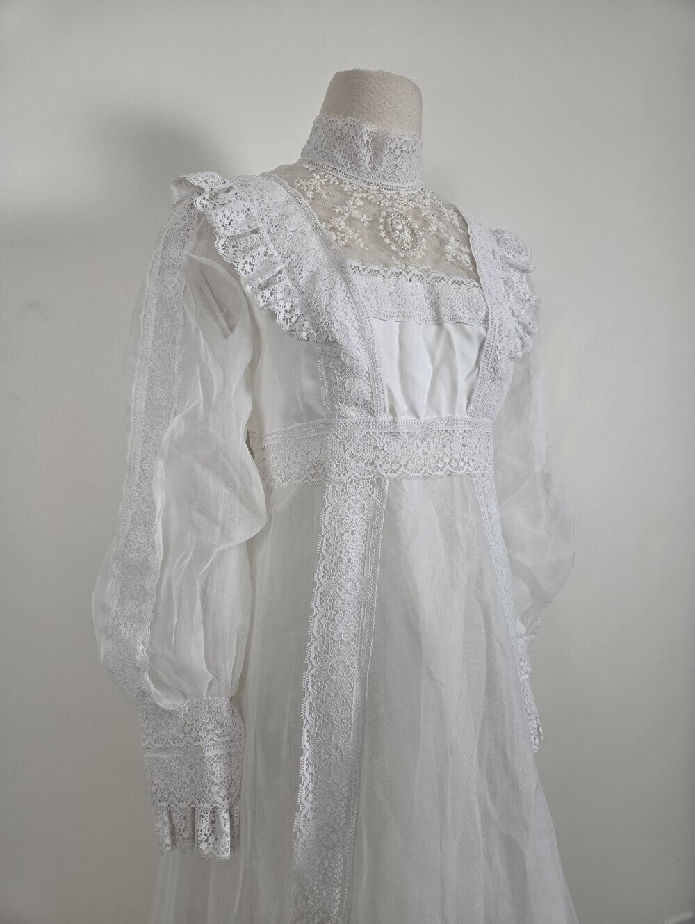 Victorian-Inspired White Lace Bridal Gown with High Neck and Sheer Puff Sleeves - Picture 8 of 13